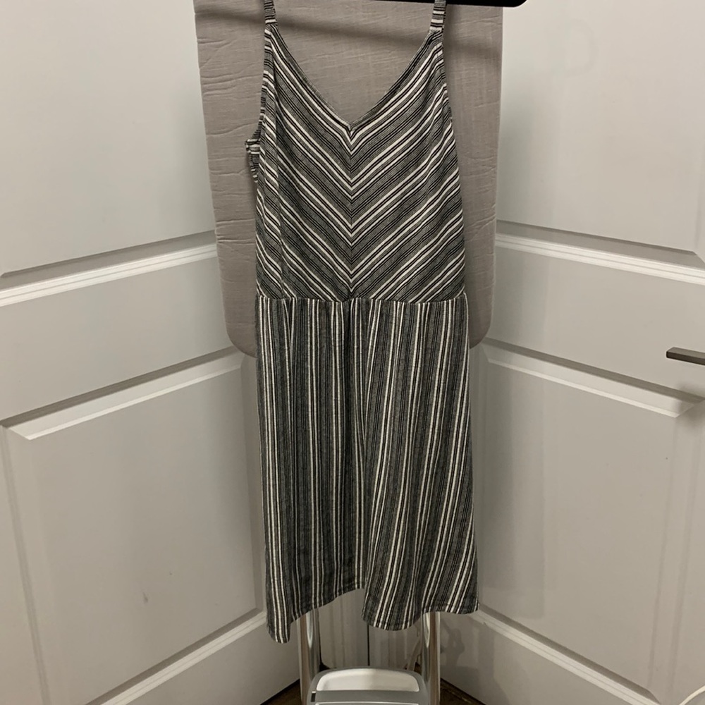 NWT Universal Thread fit and flare summer dress